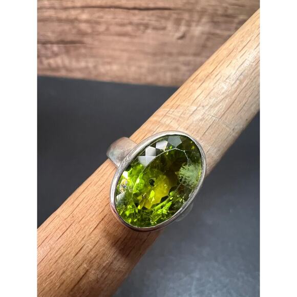NEW size 7.5 oval cut peridot sterling silver ring 6.55 grams - Picture 16 of 16